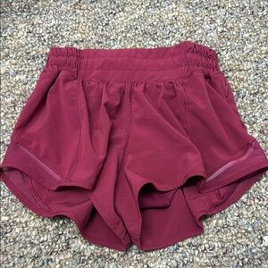 Women's low rise 2.5 discontinued lululemon hotty hots